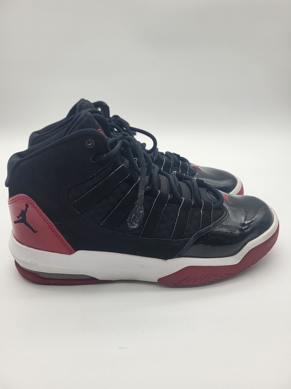 Jordan Max Aura Youth High-Top Unisex Streetwear Athletic Basketball Sneaker